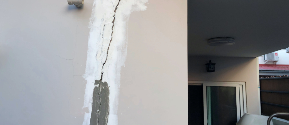 fix cracks in render