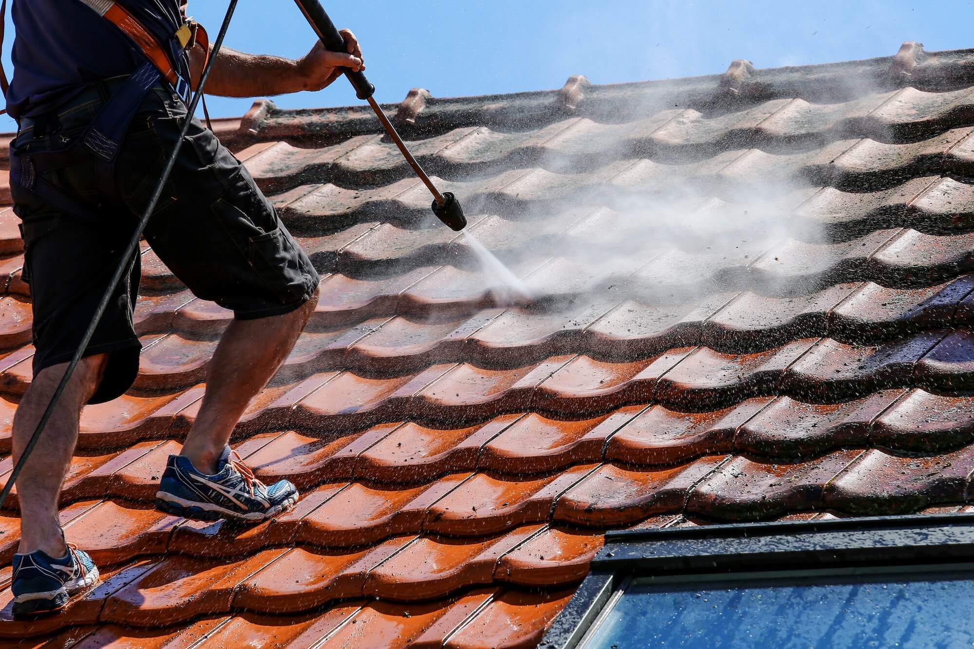 roof pressure cleaning Brisbane
